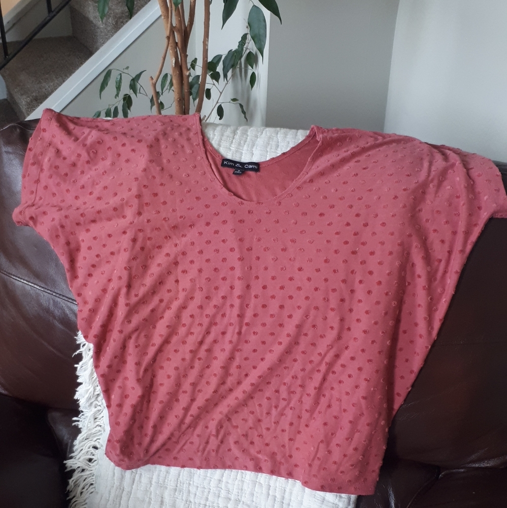 🤩3/$30 - Kim and Cami rose tee